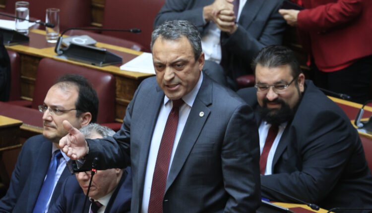 Απώλεσαν-τη-βουλευτική-ιδιότητα-τρεις-βουλευτές-των-«Σπαρτιατών»