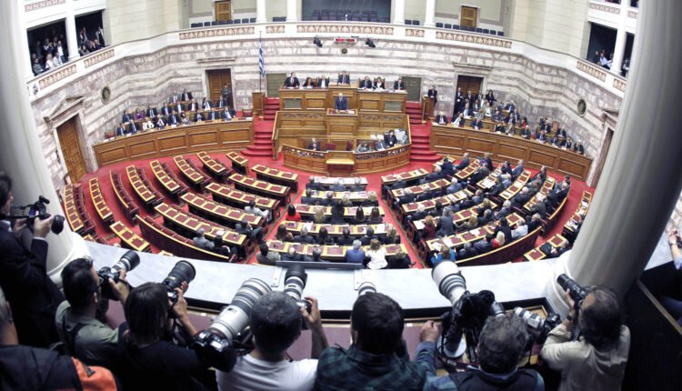 Βουλή:-Νέος-γύρος-αντιπαράθεσης-για-την-χθεσινή-διαδικασία-ψηφοφορίας-για-Προανακριτική