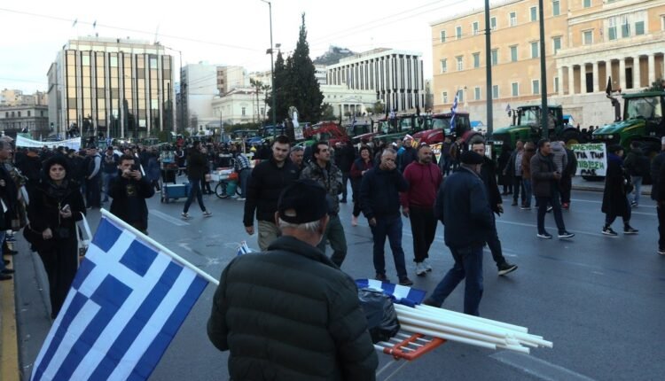 Πανελλαδικό-συλλαλητήριο-από-αγρότες-και-κτηνοτρόφους-στην-Αθήνα