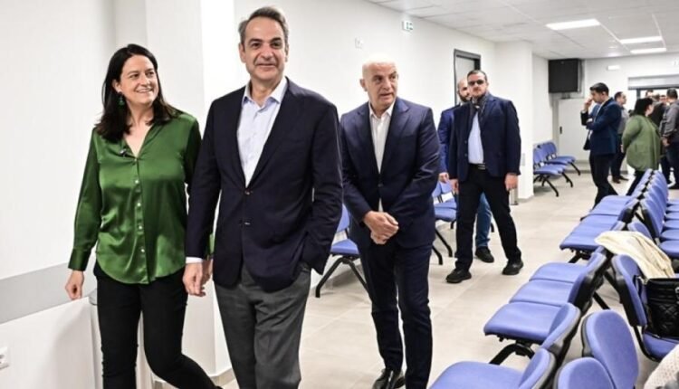 Επίσκεψη-Κυρ.-Μητσοτάκη-στο-νέο-Κέντρο-Πιστοποίησης-Αναπηρίας-του-Πειραιά