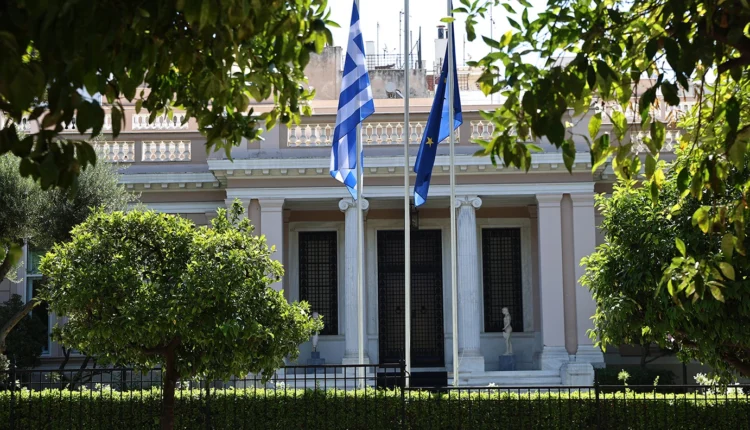 Ταμείο-από-τις-τρεις-δημοσκοπήσεις-κάνει-η-κυβέρνηση
