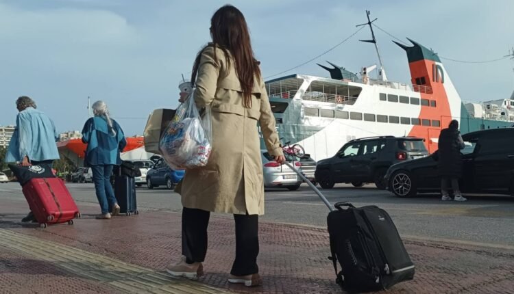 kαθαρά-Δευτέρα:-Σε-εξέλιξη-η-έξοδος-των-εκδρομέων-από-τα-λιμάνια-της-Αττικής