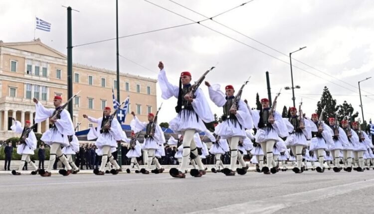 25η-Μαρτίου:-Μεγαλειώδης-η-παρέλαση-των-Ενόπλων-Δυνάμεων-και-των-Σωμάτων-Ασφαλείας