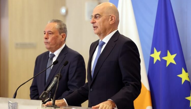 Ν.-Δένδιας-από-Λευκωσία:-Η-Ελλάδα-συμβάλει-με-κάθε-δυνατό-τρόπο-στην-άμυνα-της-Κύπρου