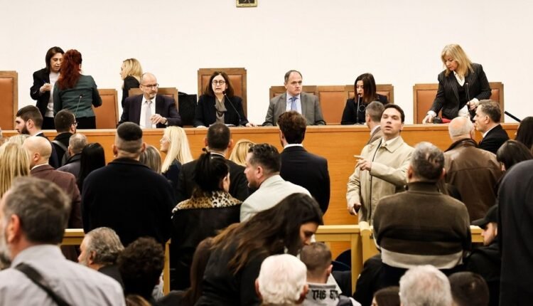 Λάρισα:-Την-Μ.-Δευτέρα-συνεχίζεται-η-δίκη-για-τα-Τέμπη