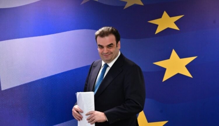 Κ.-Πιερρακάκης-στο-bloomberg:-Είναι-η-στιγμή-της-αλήθειας-για-την-Ευρώπη