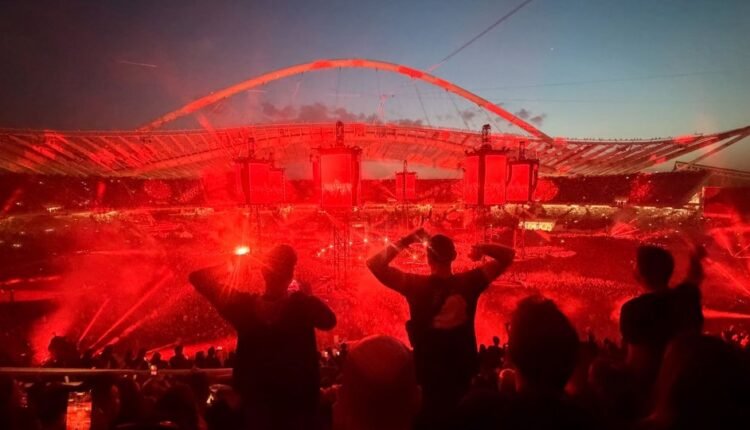 «Σεισμός»-στο-ΟΑΚΑ-για-τους-metallica:-Υπερθέαμα-με-Ζορμπά-και-Τρύπες
