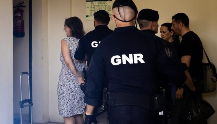 Πορτογαλία:-Ξανά-στον-ανακριτή-η-μητέρα-που-εγκατέλειψε-τα-δύο-παιδιά-της-στον-δρόμο