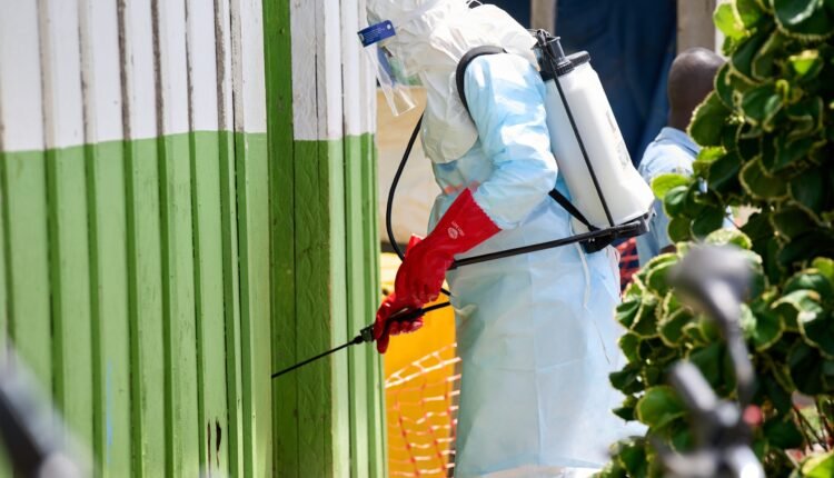 Συναγερμός-για-τον-Έμπολα:-Πάνω-από-200-νεκροί-στο-Κονγκό-–-Φόβοι-για-εξάπλωση-και-στην-Ουγκάντα